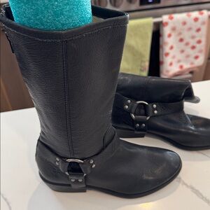 FRYE - PHILLIP HARNESS MIDCALF